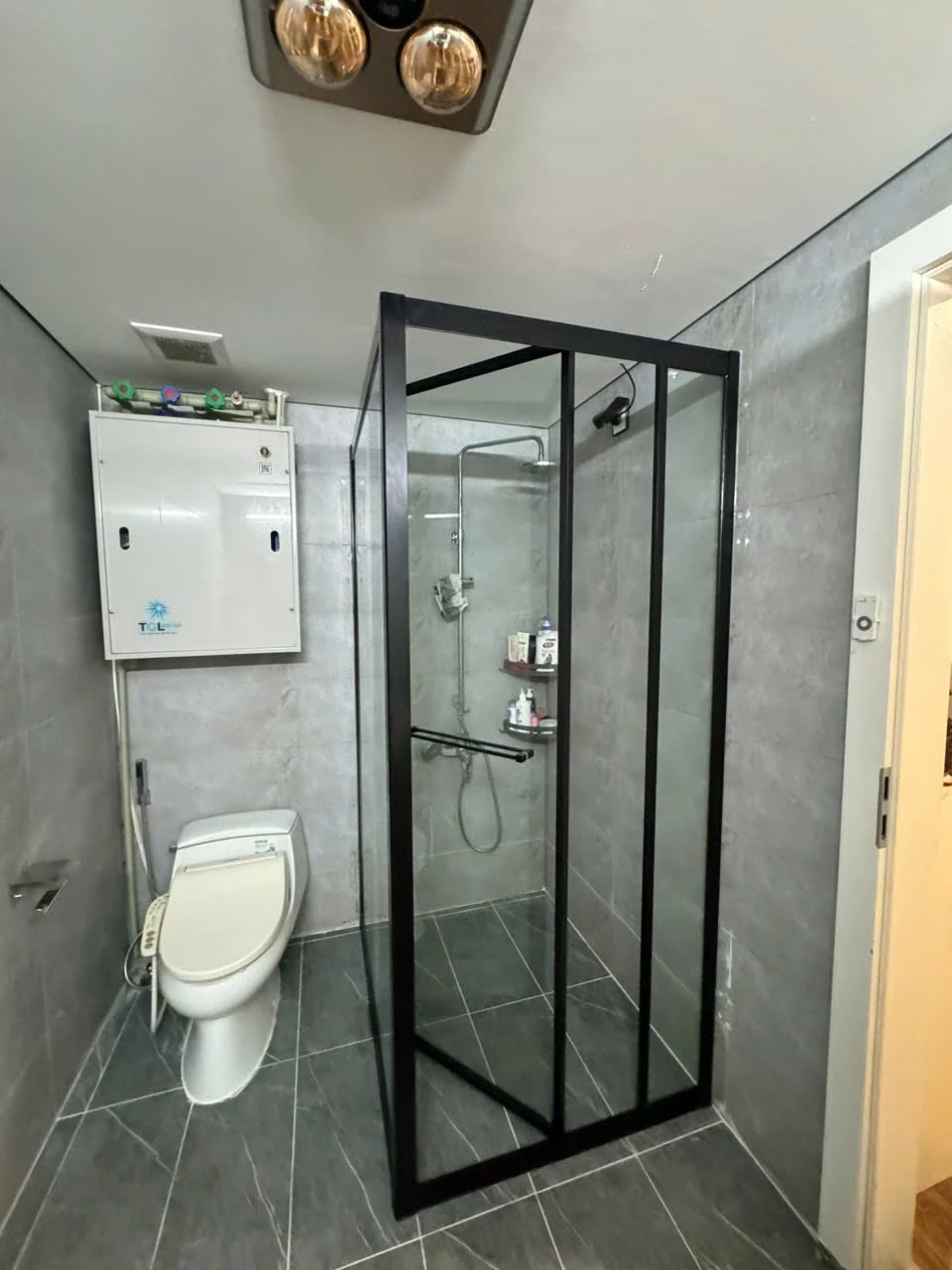 Bàn Giao Cabin Tắm Kính Cao Cấp Keyler Tại TT Phùng  Hà Nội